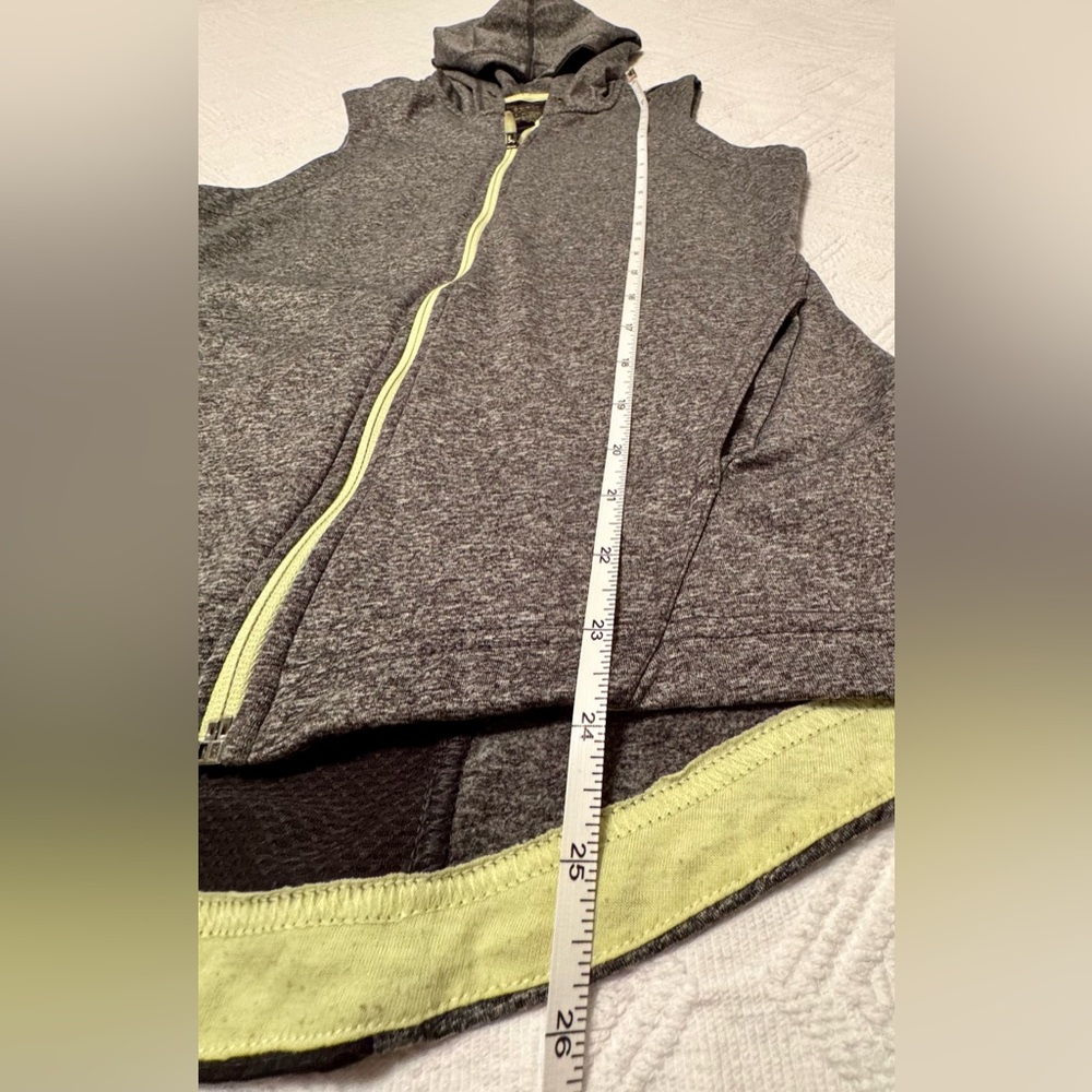 Women’s Tek Gear Warm Gear sleeveless hoodie jacket - gray and neon - small - Picture 10 of 13